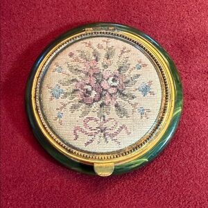 Vintage Floral Embroidered Compact with Green and Gold Accents